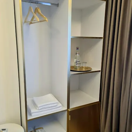Jolie Boutique Крайова