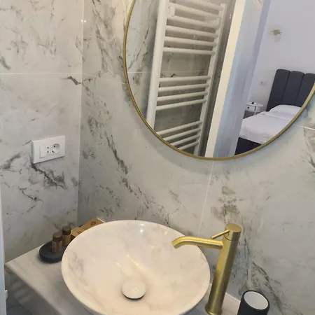 Отель Jolie Boutique Крайова