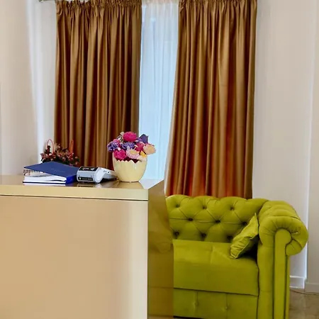 Jolie Boutique 4* Крайова