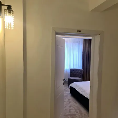 Jolie Boutique Отель