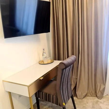 Отель Jolie Boutique 4*