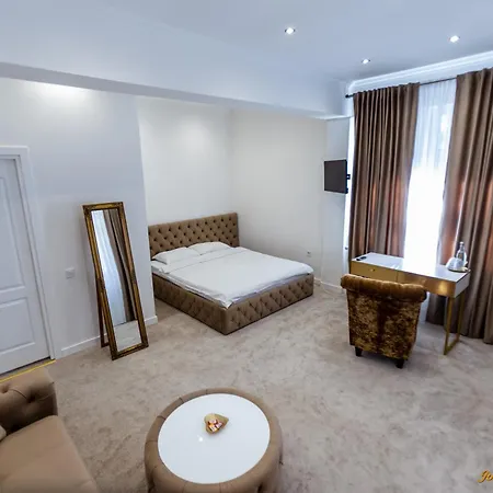 Jolie Boutique Hotel