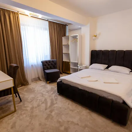 Hotel Jolie Boutique 4*