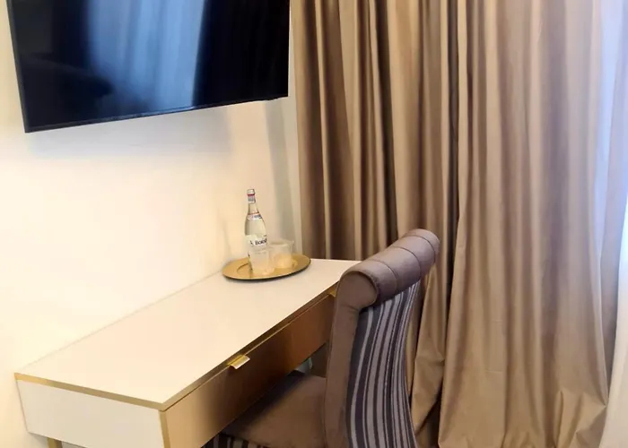 Hotel Jolie Boutique 4*